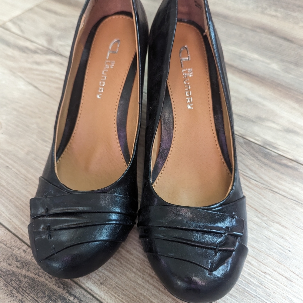 CL by laundry new wedges